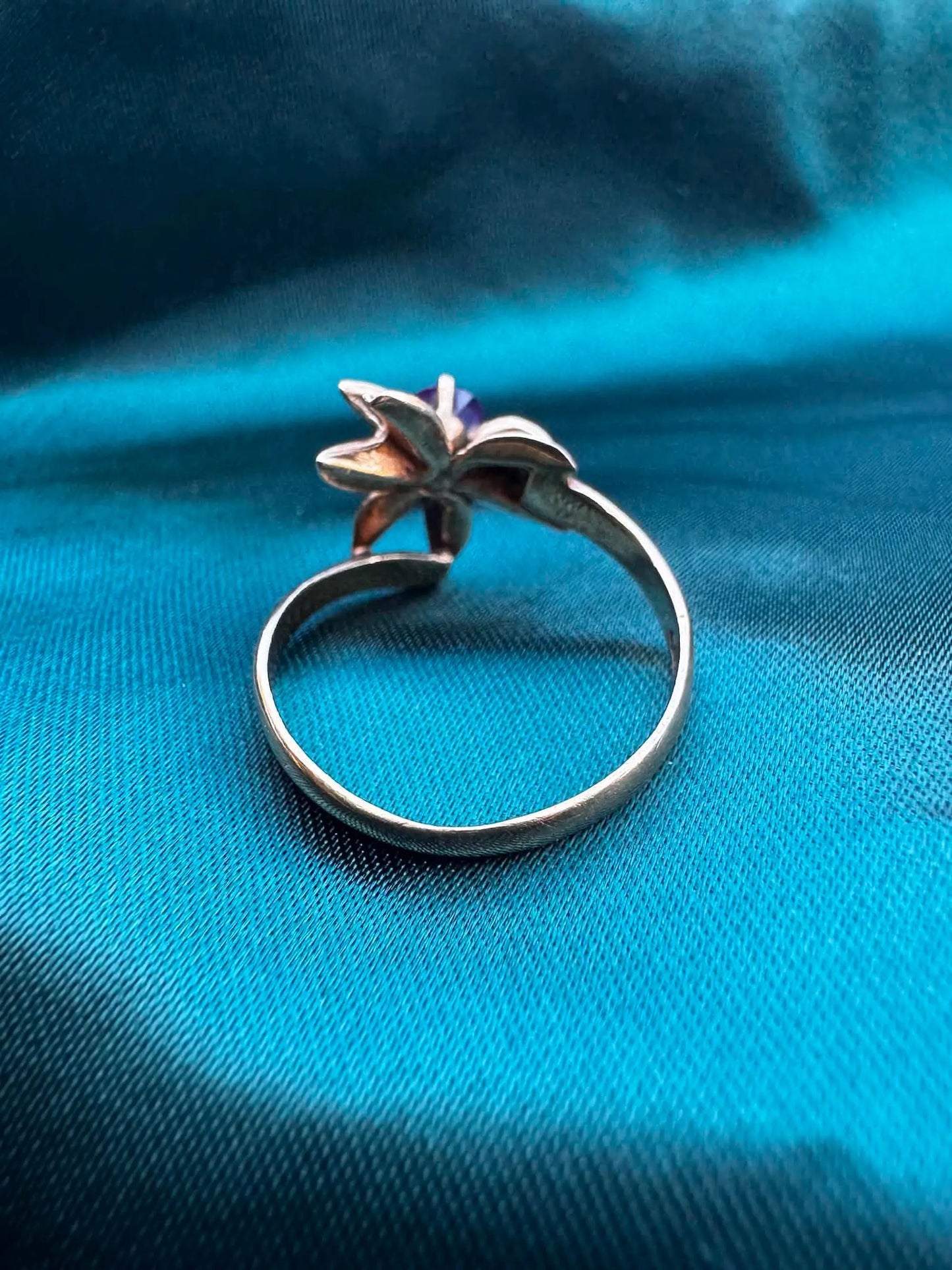 9ct Yellow Gold Vintage Amethyst Floral Ring