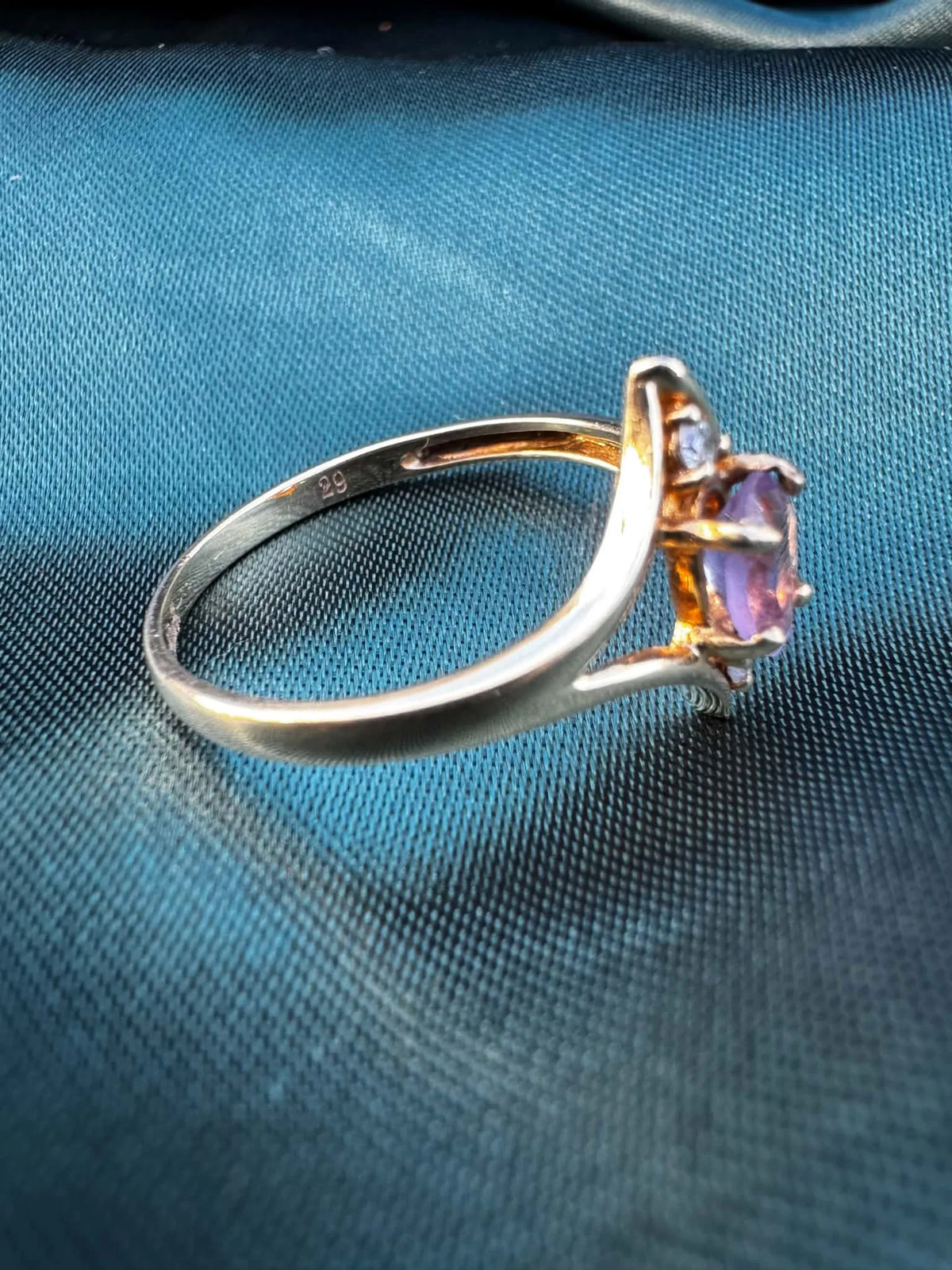 Amethyst and diamond star ring in 9ct gold, side profile