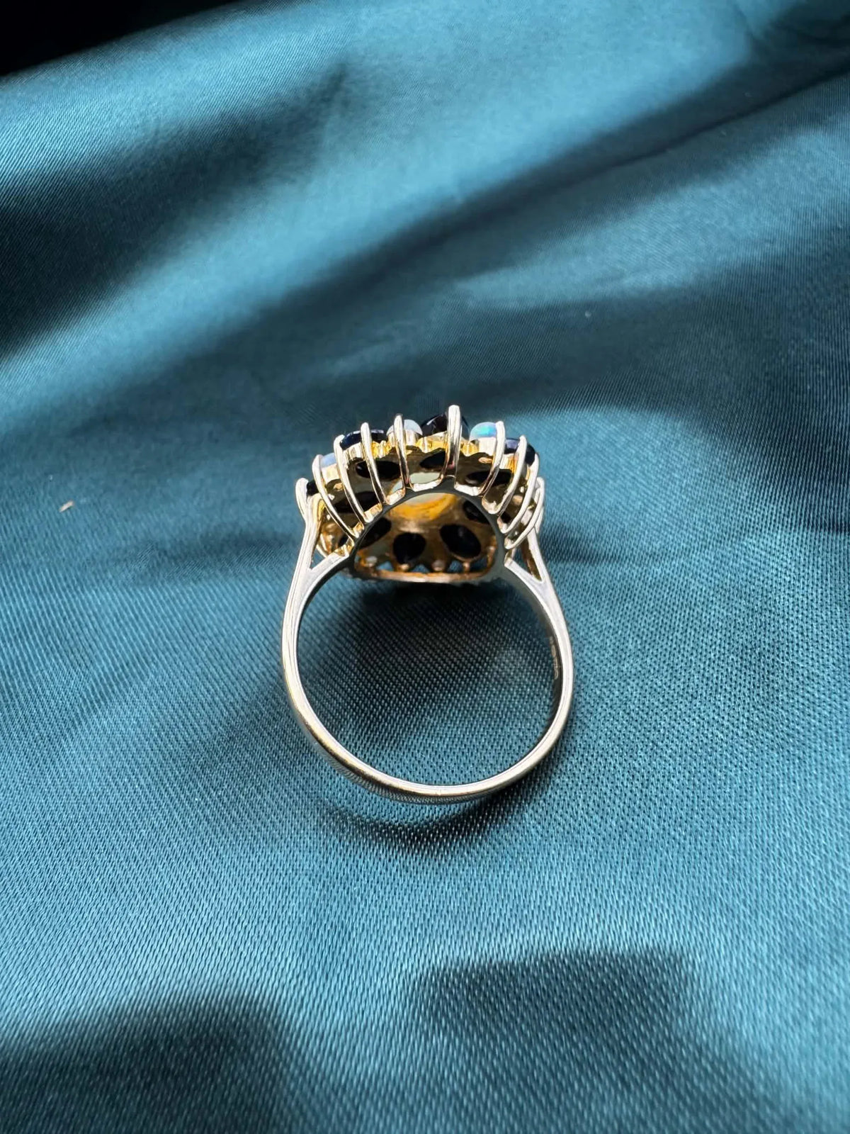  Opal and sapphire cluster ring in 9ct gold, reverse